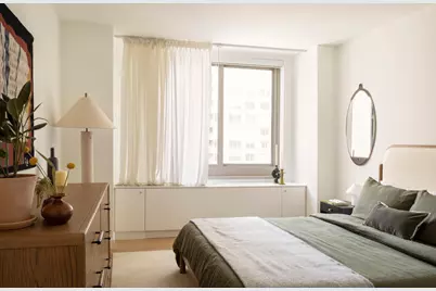 234 E 46th Street #701, New York, NY 10017 - Photo 4