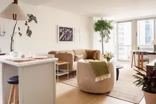 234 E 46th St, New York City, NY 10017 - Photo 2