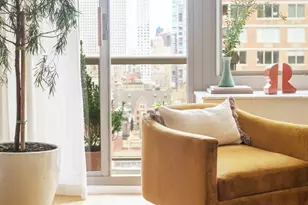 234 E 46th St, New York City, NY 10017 - Photo 2