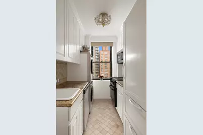 235 E 73rd Street #8D, New York City, NY 10021 - Photo 6