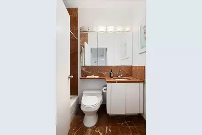 343 E 74th Street #8D, New York City, NY 10021 - Photo 4