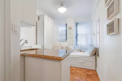 135 E 54th Street #MR3, New York City, NY 10022 - Photo 10