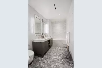 211 W 14th Street #7, New York, NY 10011 - Photo 22