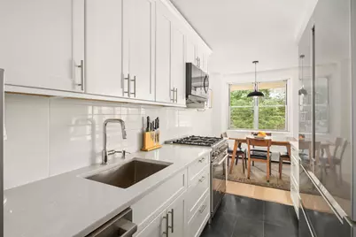 303 W 66th Street #1DE, New York City, NY 10069 - Photo 4