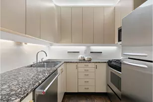 25 E 69th St, New York City, NY 10021 - Photo 8