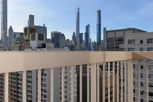 200 E 69th St, New York, NY 10021 - Photo 16