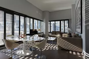 200 E 69th St, New York, NY 10021 - Photo 1