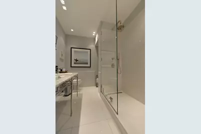 200 E 69th Street #19D, New York, NY 10021 - Photo 12