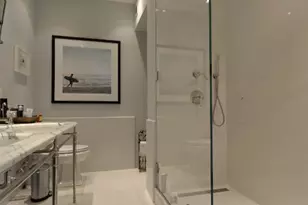 200 E 69th St, New York, NY 10021 - Photo 12
