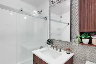 315 W 70th St, New York City, NY 10023 - Photo 6