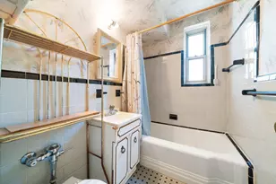 221 McDonald Ave, New York City, NY 11218 - Photo 18
