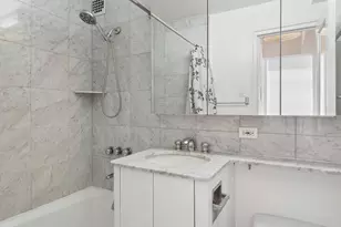 333 W 57th St, New York City, NY 10019 - Photo 6