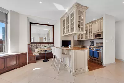 188 E 64th Street #3302, New York, NY 10065 - Photo 4
