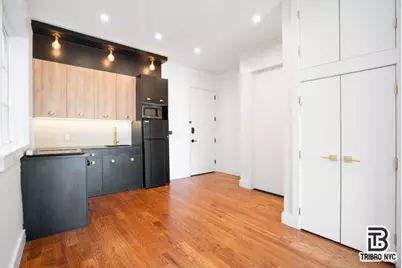 133 Brown Place #808, New York City, NY 10454 - Photo 4