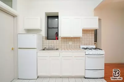 406 W 48th Street #RE, New York, NY 10036 - Photo 2