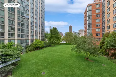 425 Main Street #3N, New York, NY 10044 - Photo 12