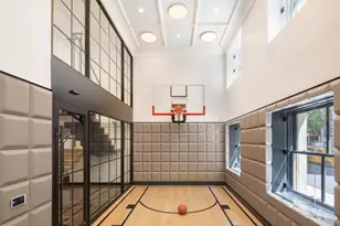 225 W 86th St, New York City, NY 10024 - Photo 4