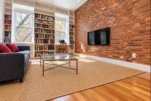 41 Perry St, New York City, NY 10014 - Photo 2