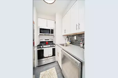 337 W 43rd Street #3DD, New York City, NY 10036 - Photo 6