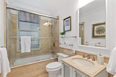 171 W 57th Street #2A, New York, NY 10019 - Photo 2