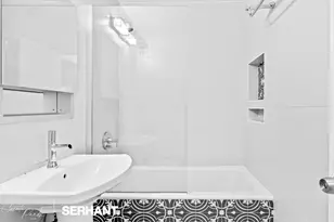 225 E 57th St, New York City, NY 10022 - Photo 8