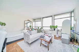 300 E 33rd St, New York City, NY 10016 - Photo 2