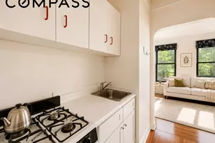 101 W 80th St, New York, NY 10024 - Photo 4