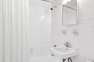 557 Pacific St, New York City, NY 11217 - Photo 12