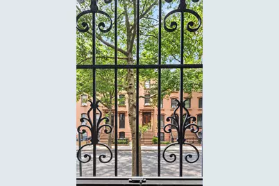 557 Pacific Street, New York City, NY 11217 - Photo 24