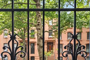 557 Pacific St, New York City, NY 11217 - Photo 24