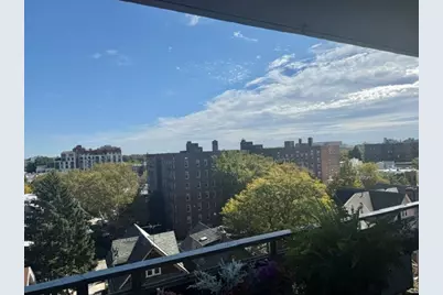 135 Ocean Parkway #8R, Brooklyn, NY 11218 - Photo 2