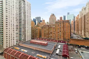 330 E 39th St, New York City, NY 10016 - Photo 12