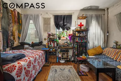 242 E 40th Street, New York, NY 10016 - Photo 6