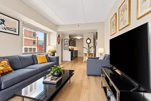 535 W 52nd St, New York City, NY 10019 - Photo 4