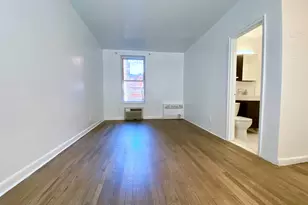 343 W 21st St, New York City, NY 10011 - Photo 2