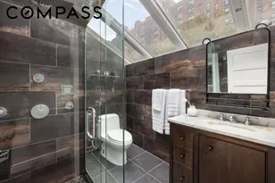 443 W 24th St, New York, NY 10011 - Photo 10