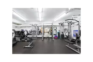 200 Central Park S, New York, NY 10019 - Photo 18