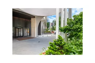 200 Central Park S, New York, NY 10019 - Photo 24