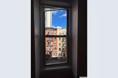 330 E 76th Street #4W, New York City, NY 10021 - Photo 18
