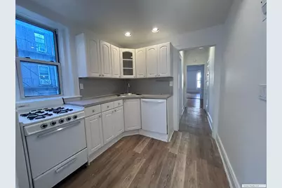 330 E 76th Street #4W, New York City, NY 10021 - Photo 22
