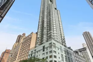 301 W 57th St, New York, NY 10019 - Photo 14