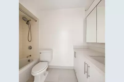 309 E 49th Street #9B, New York, NY 10017 - Photo 16