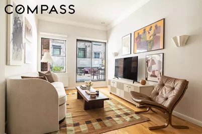 35 E 10th Street #2D, New York, NY 10003 - Photo 2