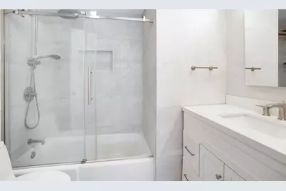 400 E 70th Street #1605, New York City, NY 10021 - Photo 6