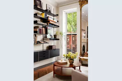 323 E 18th Street, New York, NY 10003 - Photo 10