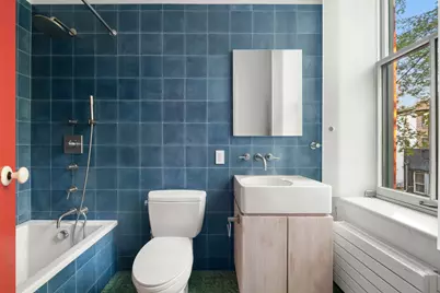 323 E 18th Street, New York, NY 10003 - Photo 24