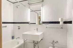 201 W 16th St, New York City, NY 10011 - Photo 6