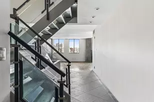421 Hudson St, New York City, NY 10014 - Photo 2