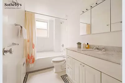 155 E 72nd Street #2D, New York, NY 10021 - Photo 4