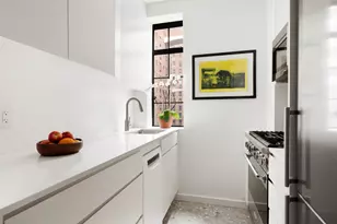 350 W 57th St, New York City, NY 10019 - Photo 6
